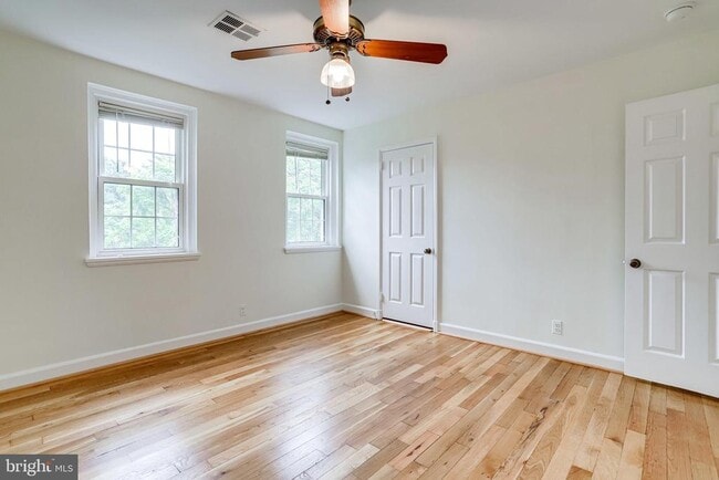 Building Photo - 2822 S Buchanan St