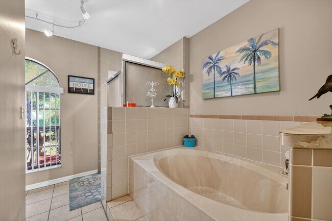 Building Photo - 6180 30th Ct S