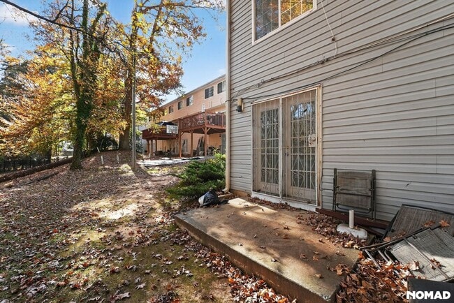 Building Photo - 405 Fairburn Rd SW