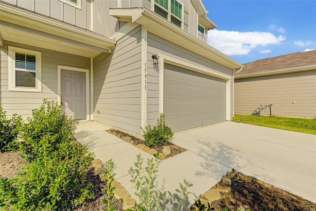Building Photo - 17911 Grassy Prairie Dr