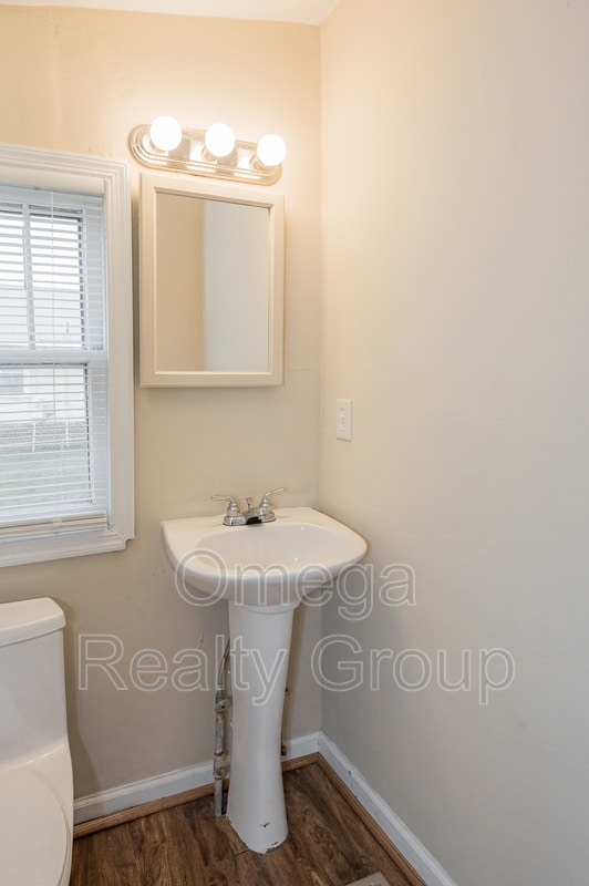 Building Photo - 1586 Arcade Terrace