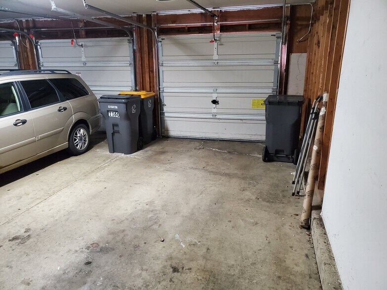 Building Photo - 116 Gant Cir