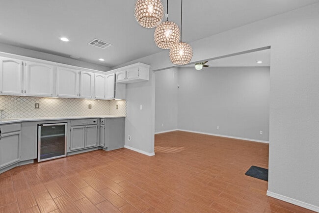 Building Photo - 440 Goldshire Pl
