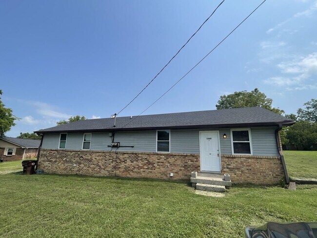 Building Photo - 1205-1207 Shawnee Rd