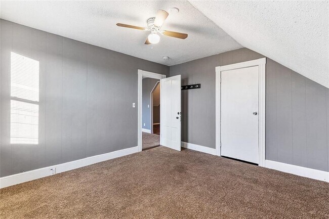 Building Photo - 92 Centre St