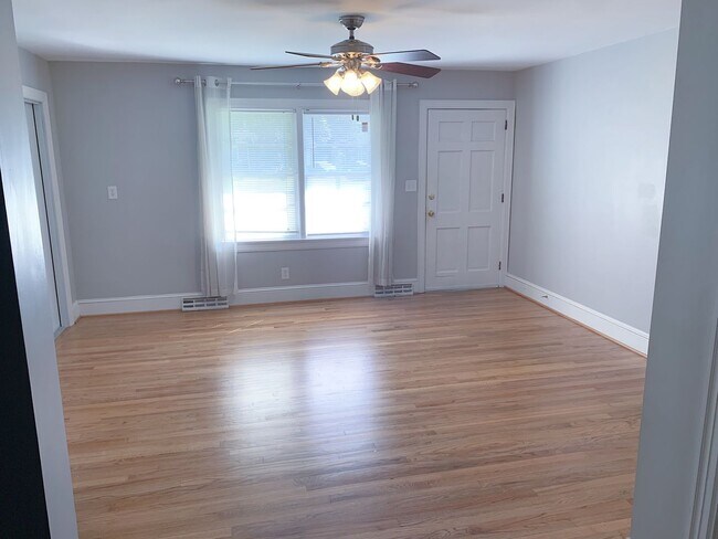 Building Photo - 105 Stancil Dr.