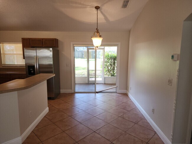 Building Photo - 3/2 Gentle Breeze~Quail Valley~A GREAT HOME!