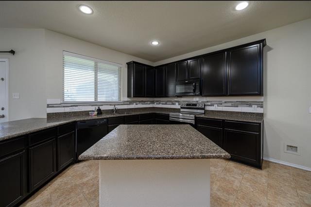 Building Photo - 800 Cormorant Dr