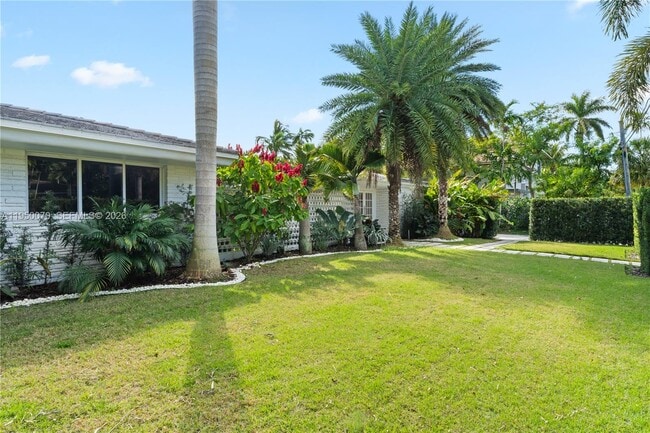 Building Photo - 1250 NE 87th St