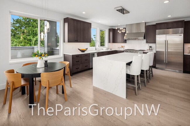 Building Photo - Absolutely Stunning 5br/4404sf Modern Magnolia Luxury