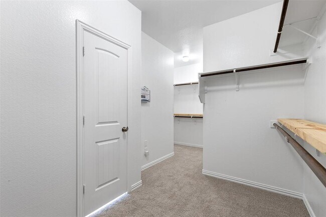 Building Photo - 1025 Arvada Dr