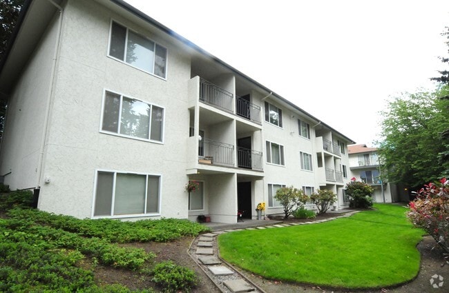 Building Photo - North Haven Manor