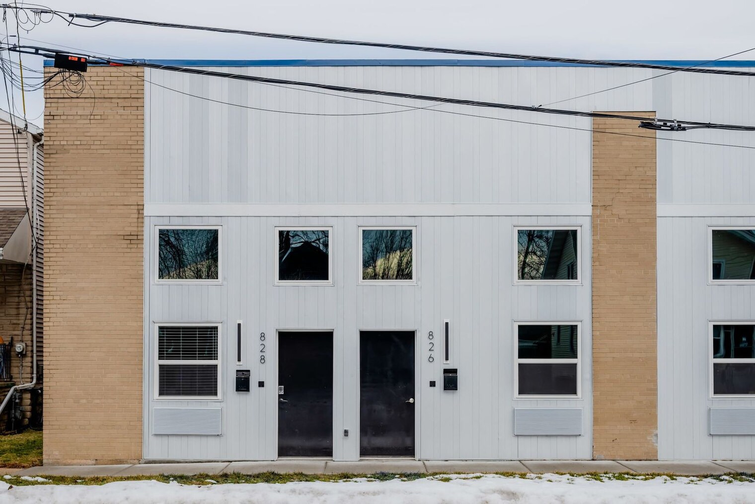 Building Photo - 217 S Badger Ave