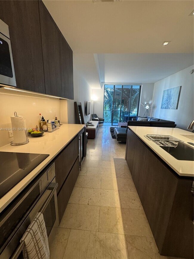 Building Photo - 88 SW 7th St