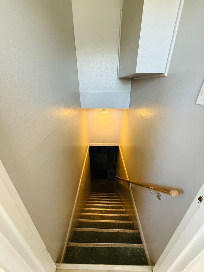 Building Photo - Completely Updated 3 Bedroom Home in Ferguson