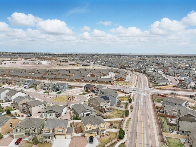 Building Photo - 8308 Needle Drop Ct