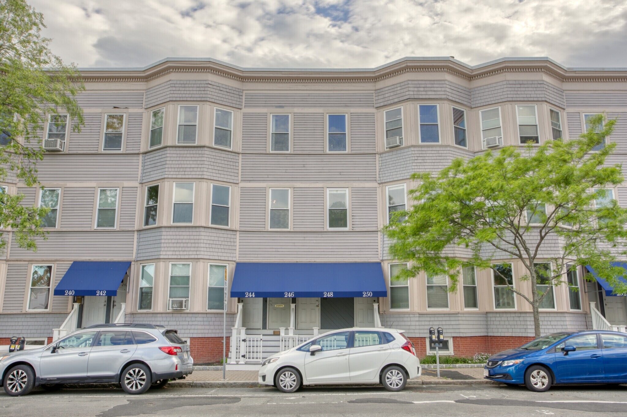 Building Photo - 248 Hampshire St