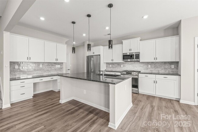Building Photo - 5613 Amelia Ln