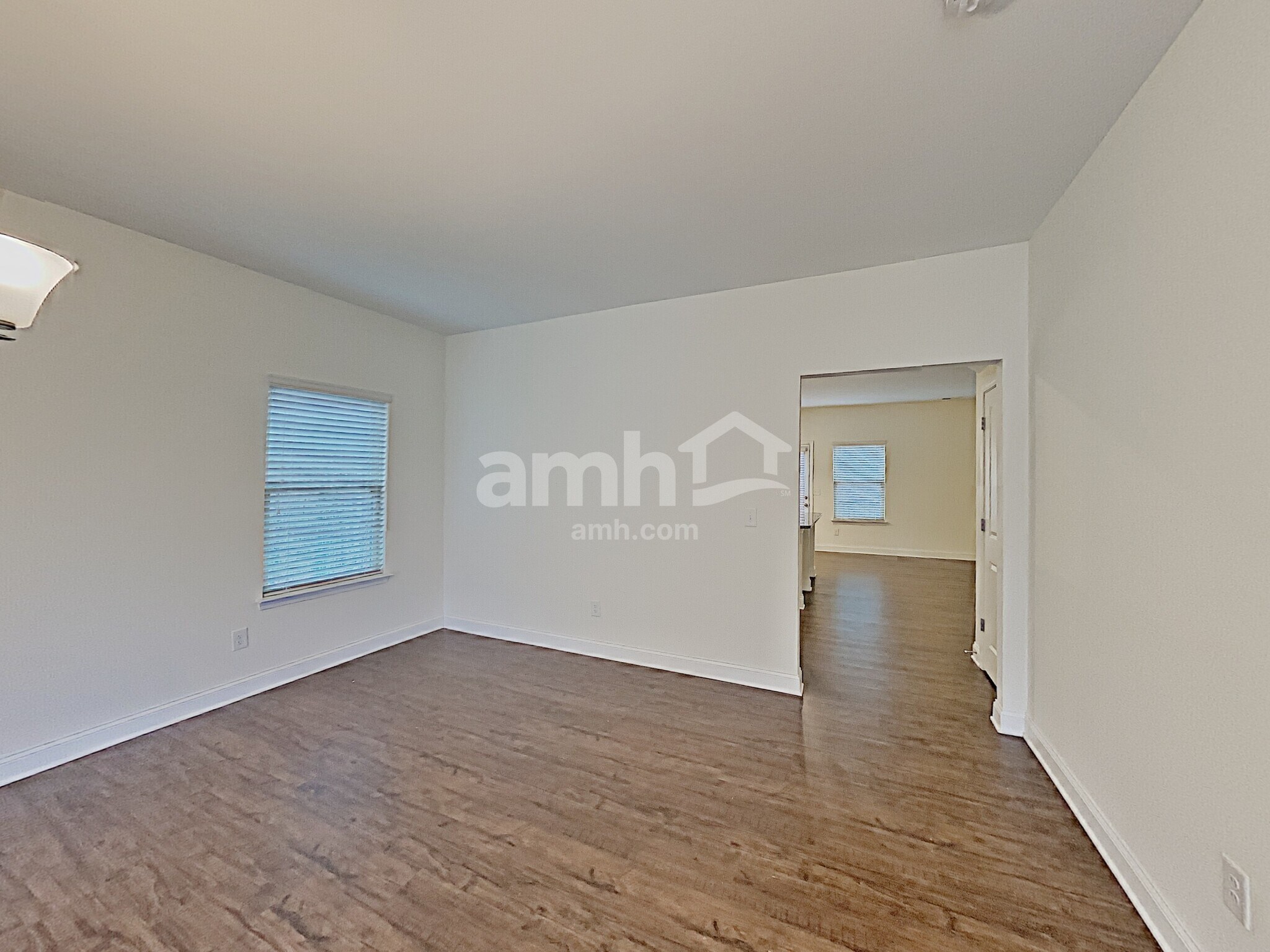 Building Photo - 411 Pearson Cir