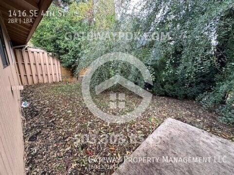 Building Photo - 1416 SE 4th St