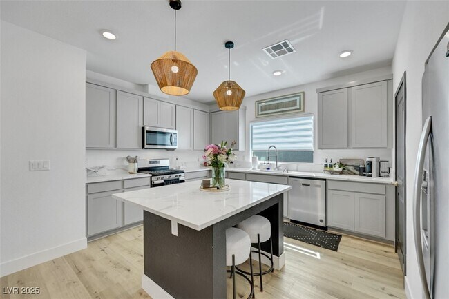 Building Photo - 5831 Indigo Knl Ave