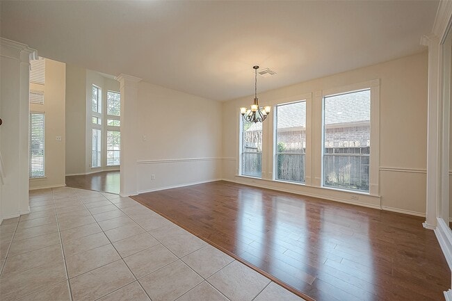 Building Photo - 21411 Willow Glade Dr