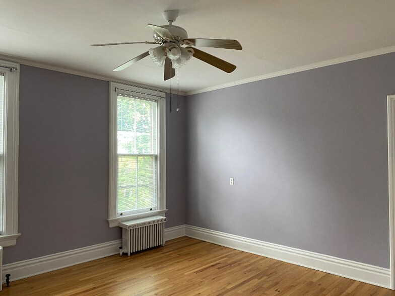 Building Photo - 517 3rd Ave