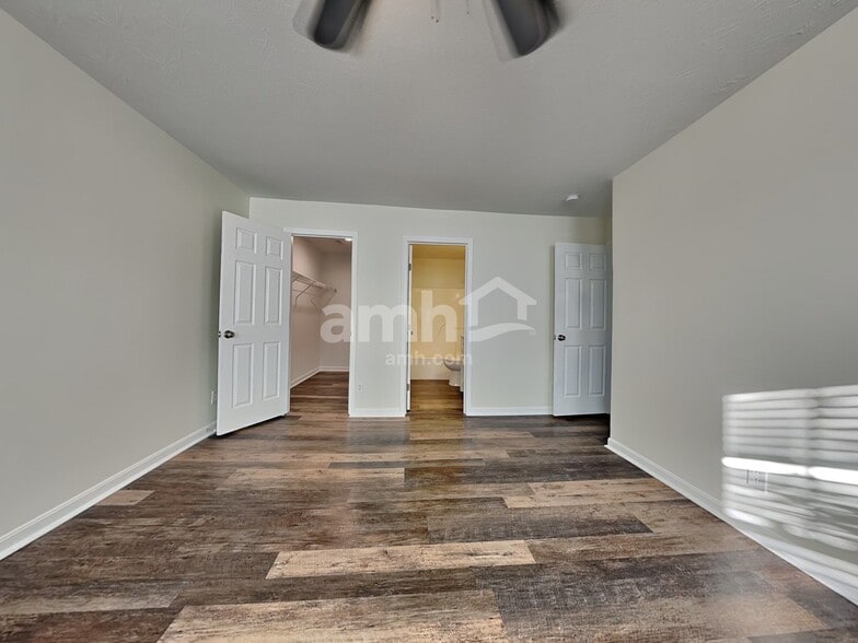 Building Photo - 2362 Hummingbird Ln