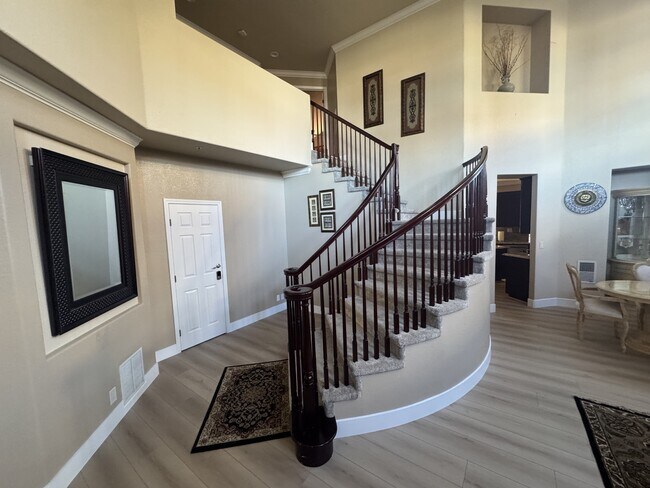 Building Photo - 10 Rhine Cir