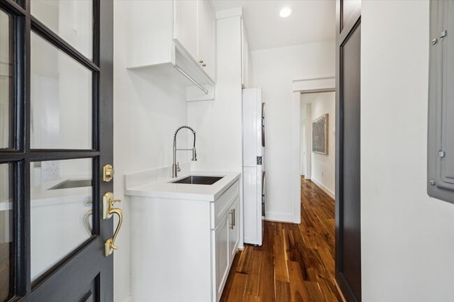 Building Photo - 1514 31st St