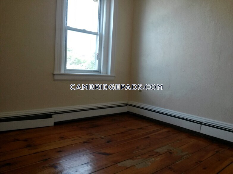 Building Photo - 124 Berkshire St