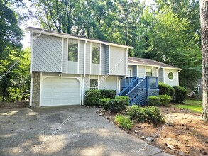 Building Photo - 3172 Carmel Dr