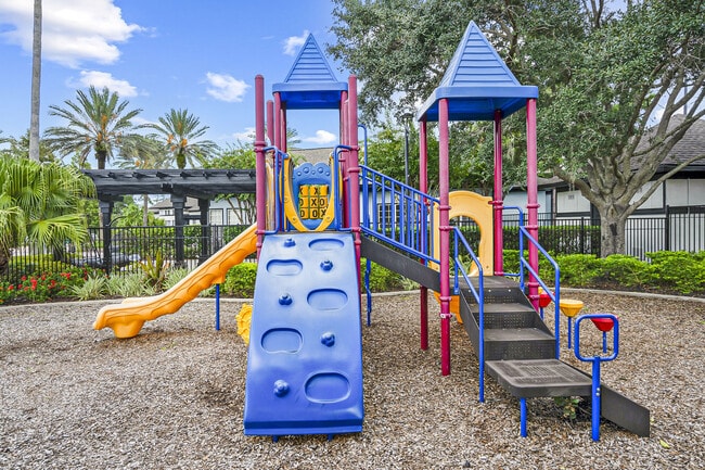 Building Photo - THE CLUB AT MILLENIA
