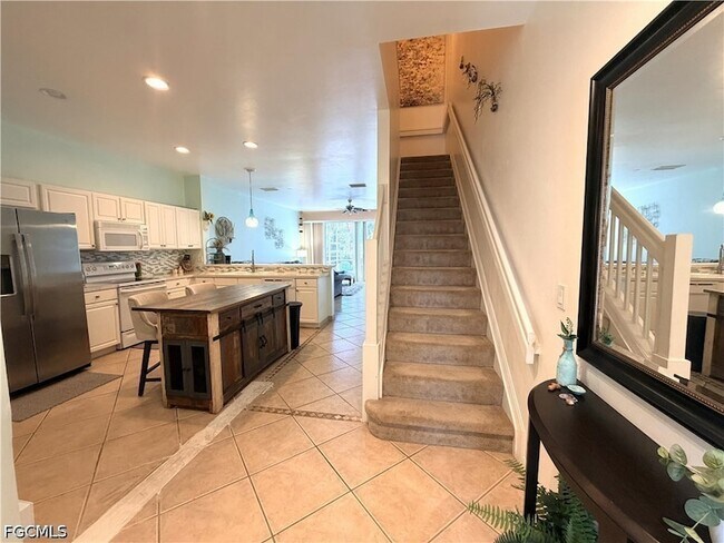 Building Photo - 8311 Village Edge Cir