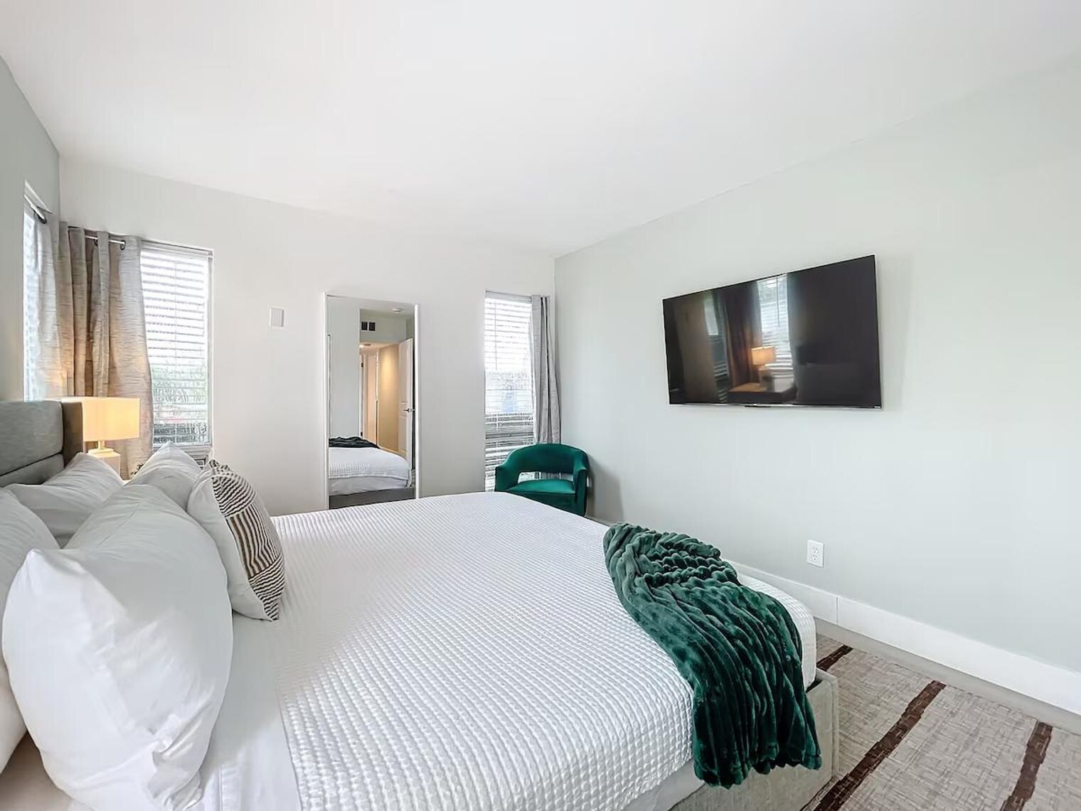 Building Photo - 1401 SE 15th St