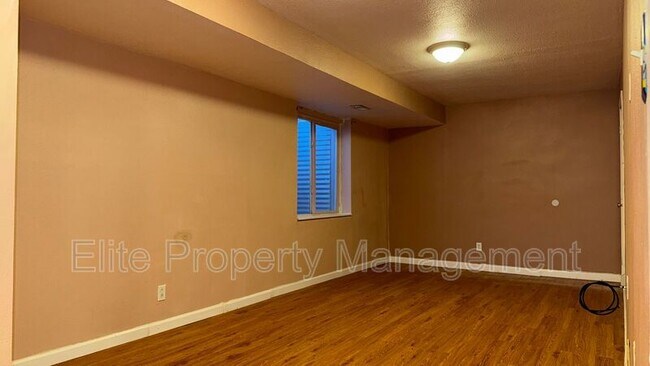 Building Photo - 788 S Knox Dr