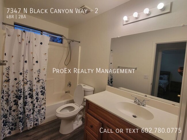 Building Photo - Rare 4 Bedroom 2 Bathroom in Phoenix