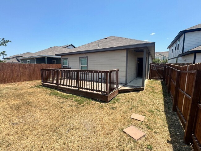 Building Photo - Move-In Ready Modern 4-Bedroom 2 Bath Home in South SA Near Palo Alto College