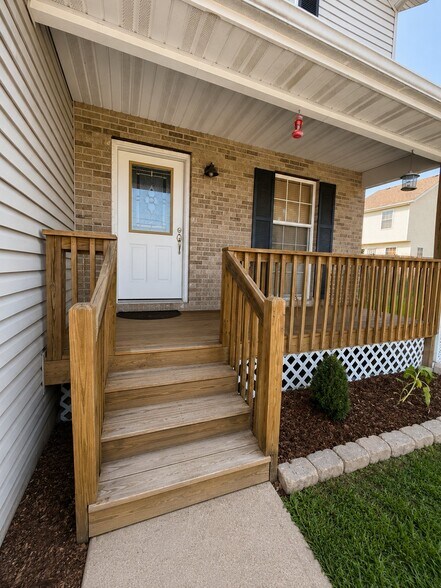 Building Photo - 21481 Risky Rd