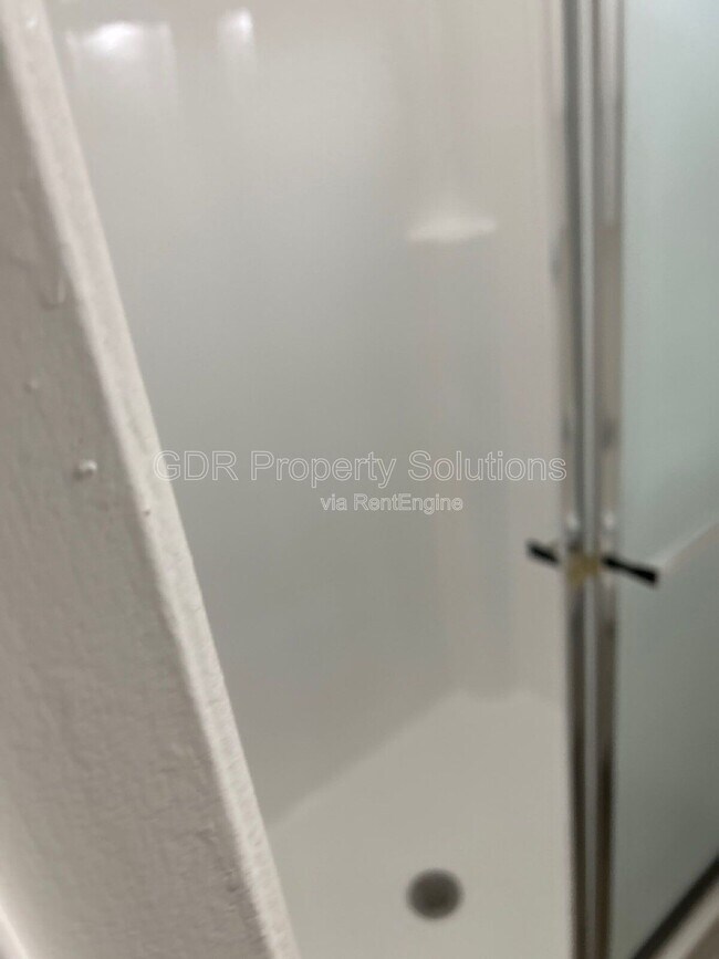 Building Photo - 401 14th St NW