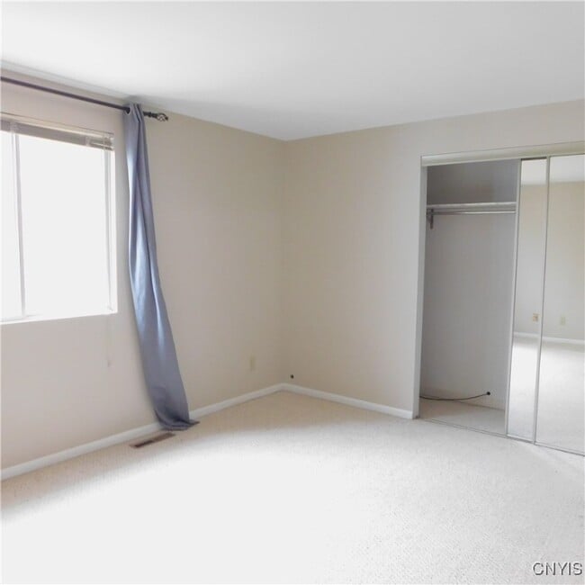 Building Photo - 8525 Sextant Dr