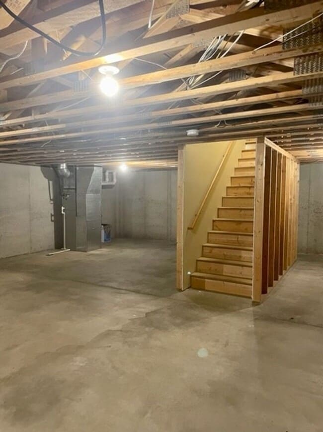 Building Photo - 3566-3572 East Meadows Place