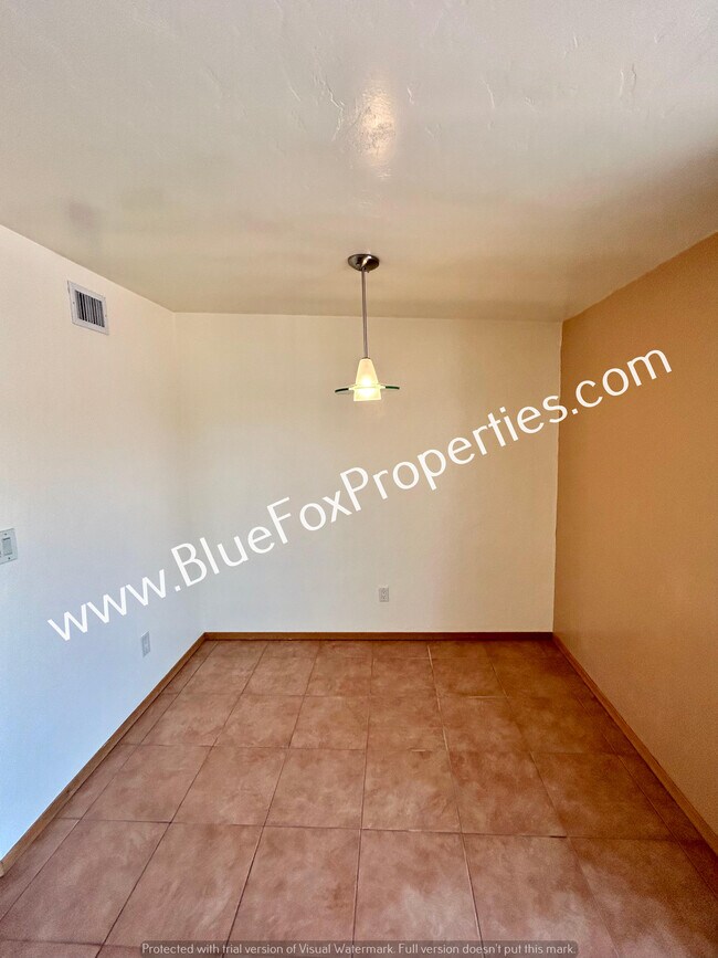 Building Photo - 4853 N Calle Harmonia