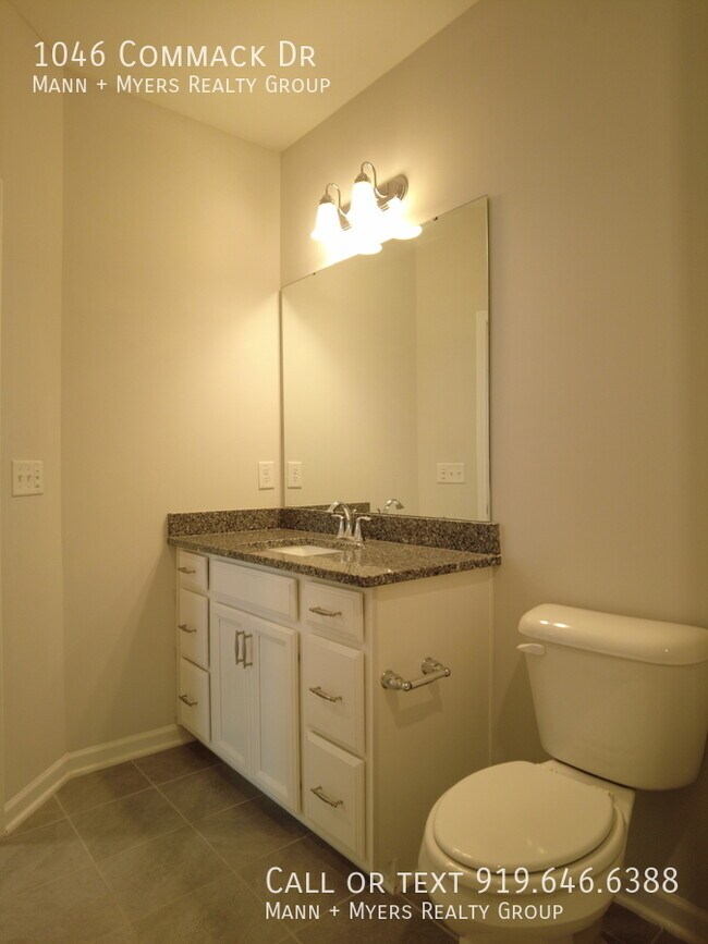 Building Photo - 1046 Commack Dr