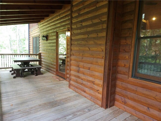 Building Photo - 101 Hothouse Dr