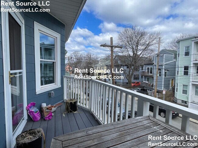 Building Photo - 12 Seven Pines Ave