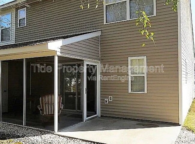 Building Photo - 1100 Elm Hall Cir
