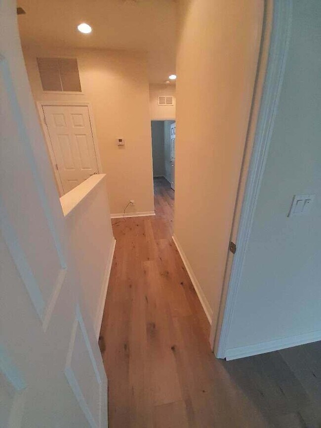 Building Photo - 3242 S Caroline Dr