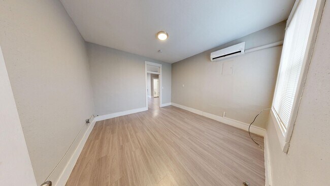 Building Photo - 1116 13th St