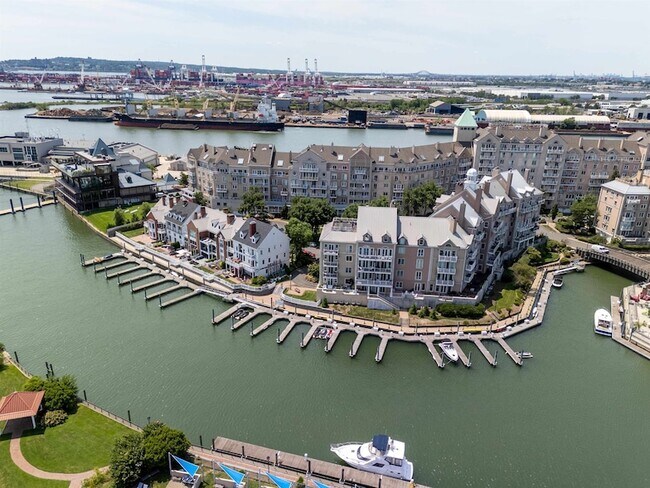 Building Photo - 207 Shearwater Ct W